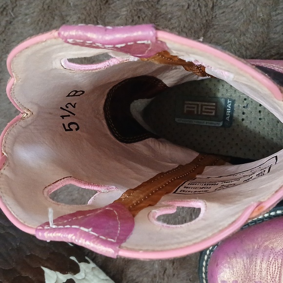 Ariat Pink and Brown Western Boots - Picture 13 of 13